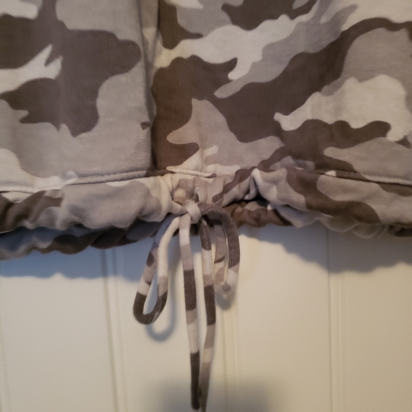 GAP Gray Camouflage 2-piece Jogging Suit Women's Size XL - Picture 5 of 6